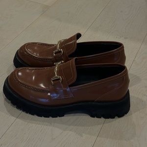 Steve Madden brown loafers